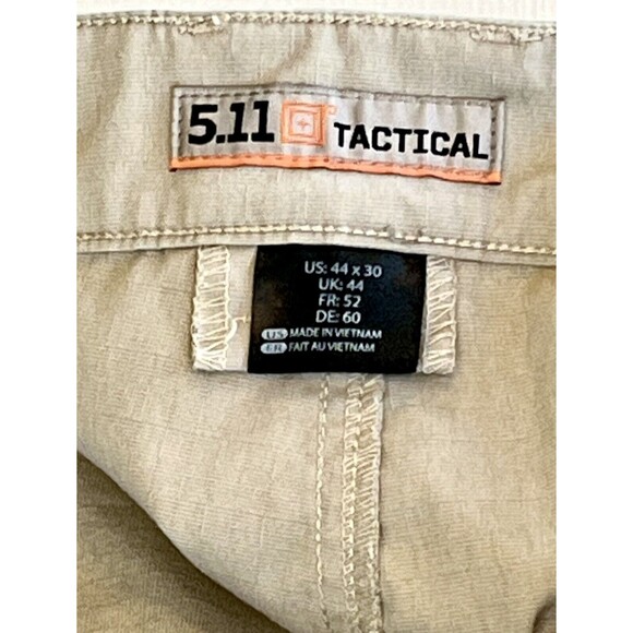 NWOT Men’s 5.11 Tactical Pants Size 44x30 Khaki Tech Utility Gorp Pro Cargo - Picture 6 of 8